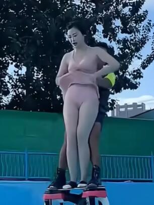 水上乐园水上飞人